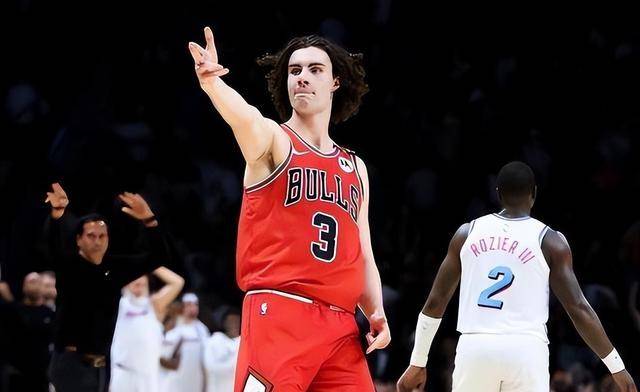 包含欧篮联集结日再迎强敌,芝加哥公牛止住颓势,主帅态度——媒体盛赞,控场能力受关注的词条 包含欧篮联集结日再迎强敌,芝加哥公牛止住颓势,主帅态度——媒体盛赞,控场能力受关注的词条